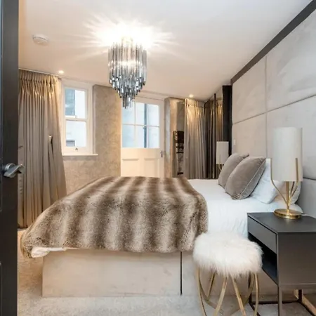 Lucas Place In Near St James's Park Holiday home *