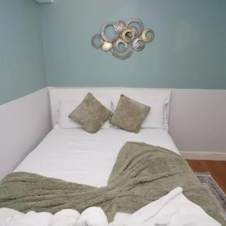Comfortable Family Sussex Gardens * Londen