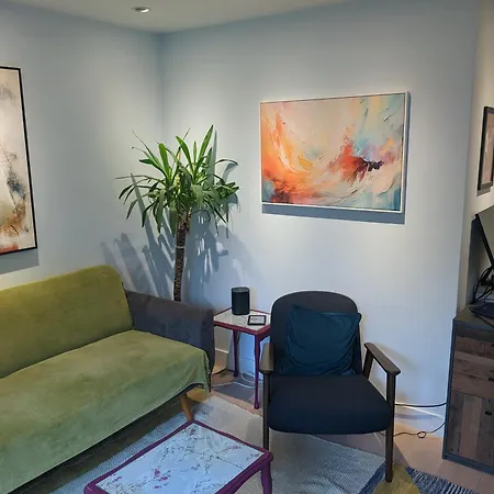Bright And Cosy Garden Flat Apartment *