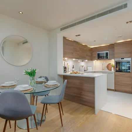 Starhost Residences - Spacious 1-bedroom With Balcony Apartment