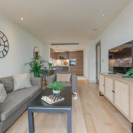 Starhost Residences - Spacious 1-bedroom With Balcony *