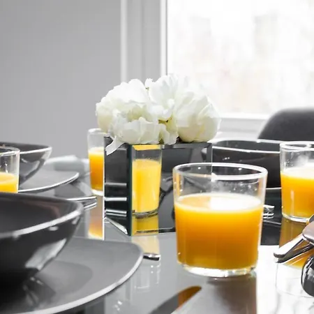 Air Conditioned Luxstay Mayfair Apartment London