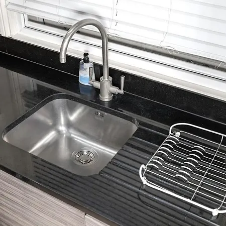 Air Conditioned Luxstay Mayfair Apartment