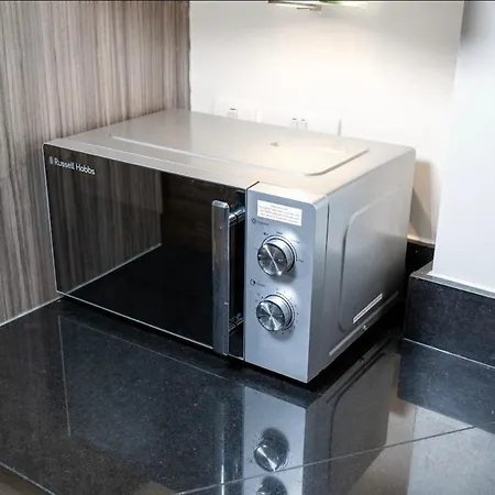 Air Conditioned Luxstay Mayfair Apartment London