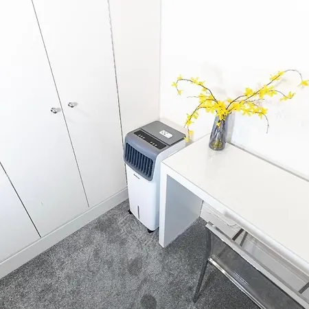 Apartment Air Conditioned Luxstay Mayfair