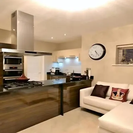 Luxury Private King With Huge Ensuite