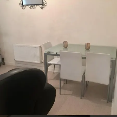 Lovely Private Bedroom In London