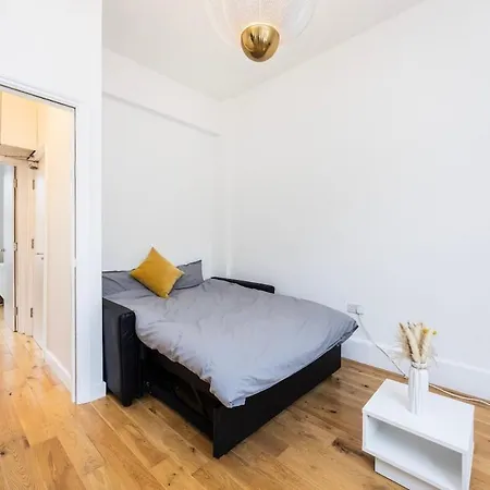 Apartment Spacious Islington *