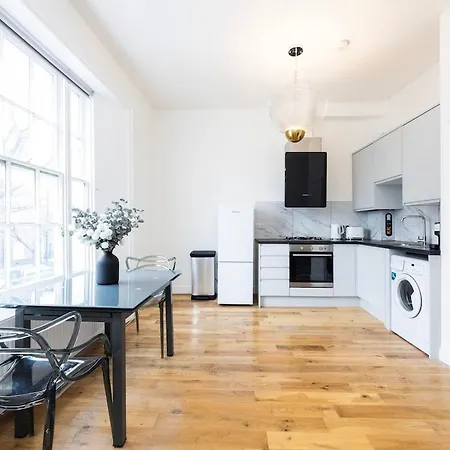 Spacious Islington Apartment London