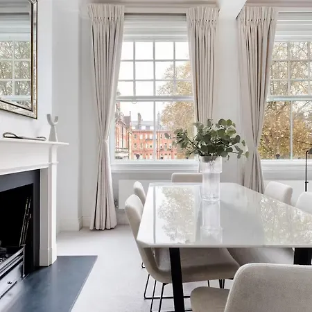 Apartment Exquisite Single-level Knightsbridge Flat Wlift London