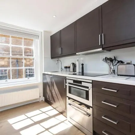 Apartment Mayfair Penthouse Location Sleeps 6 London