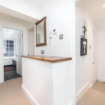 Mayfair Penthouse Location Sleeps 6
