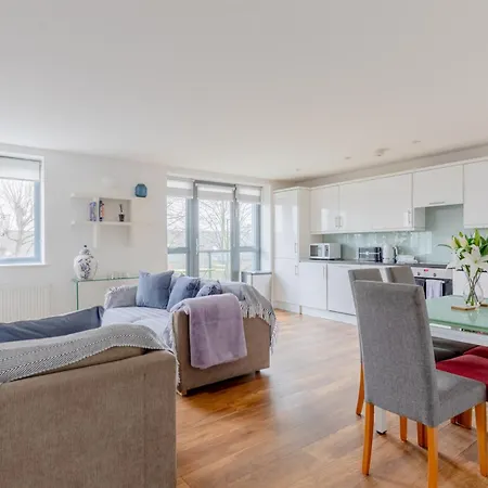 Contemporary 3bd Flat Close To Regents Canal * London