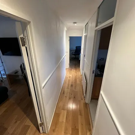 Royal Height - 3 Bed In Wembley