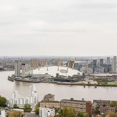 Apartment Prestige Panoramic Balcony London