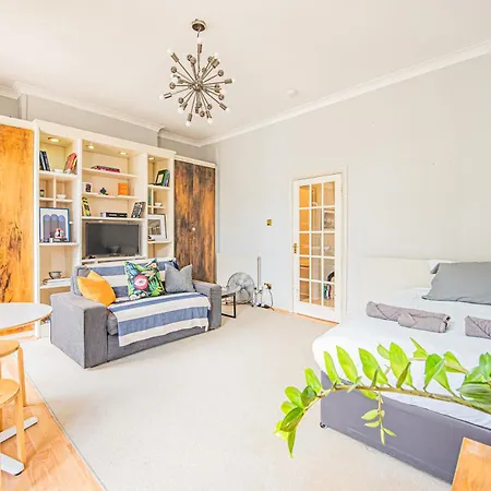 Picturesque Flat In Camden Town * London