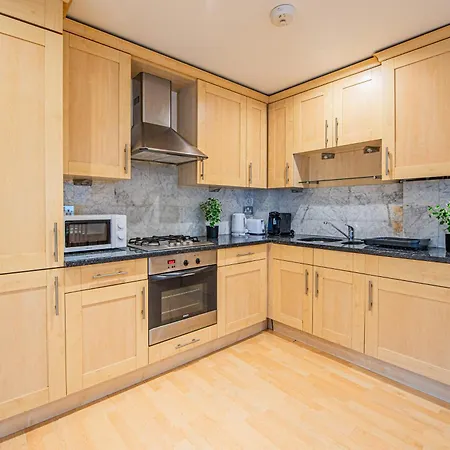 Homely 2 Bedroom Flat Near Tower Bridge