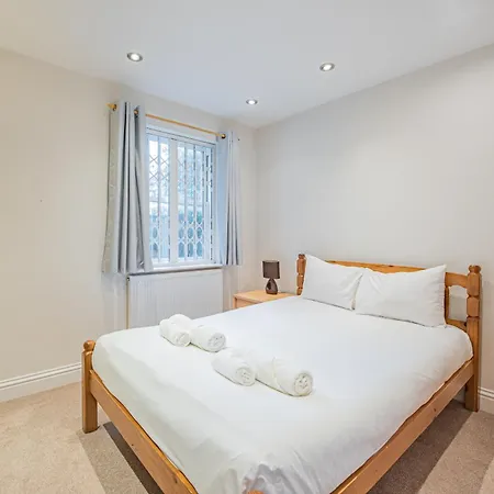 Apartment Homely 2 Bedroom Flat Near Tower Bridge London