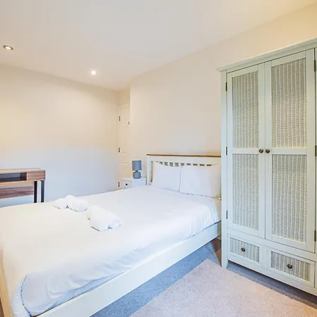Homely 2 Bedroom Flat Near Tower Bridge Apartment London