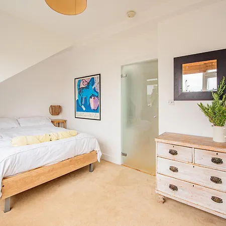 Apartment Stylish Flat Near Kensington With Spacious Balcony *