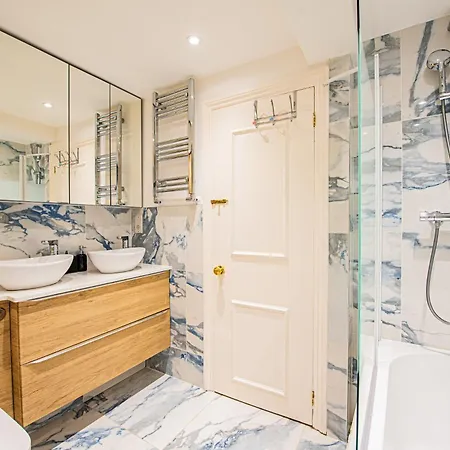 Spacious 3-bed, 2-bath Flat In Vibrant Brondesbury *