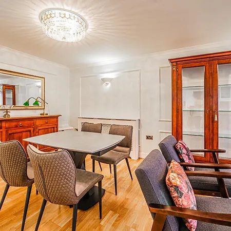 Spacious 3-bed, 2-bath Flat In Vibrant Brondesbury London