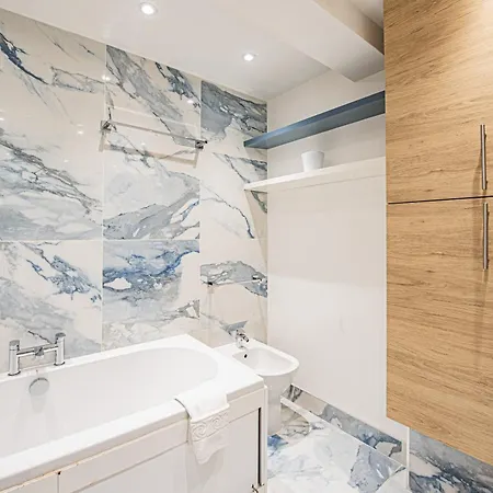 Spacious 3-bed, 2-bath Flat In Vibrant Brondesbury London