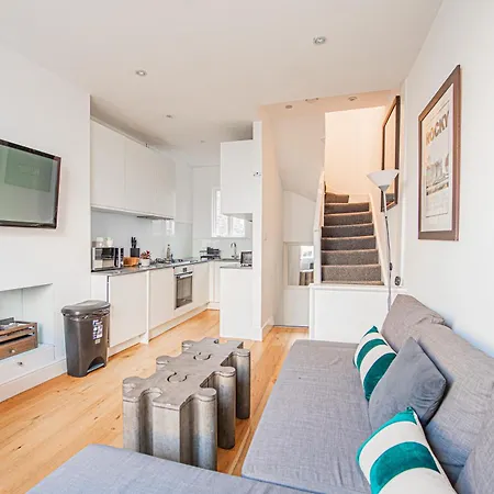 Charming 1-bed Next To Portobello & Notting Hill * London