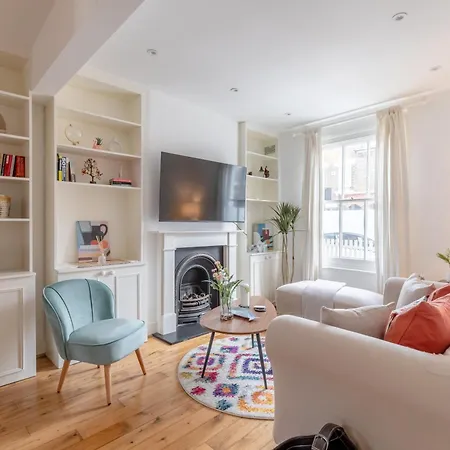 39 Second Avenue Holiday home London