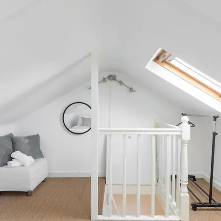 39 Second Avenue Holiday home *