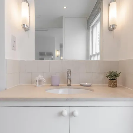 39 Second Avenue Holiday home *