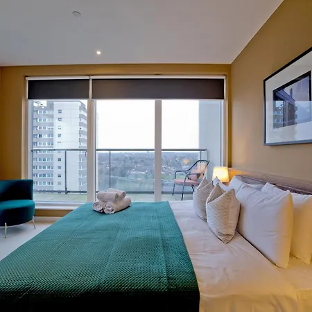 Apartment Luxury 360 Penthouse With Gym & Parking London