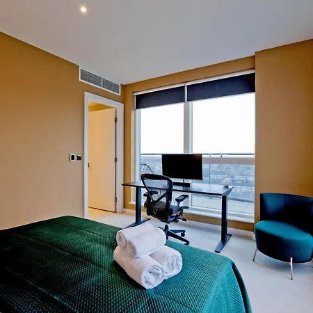 Apartment Luxury 360 Penthouse With Gym & Parking London