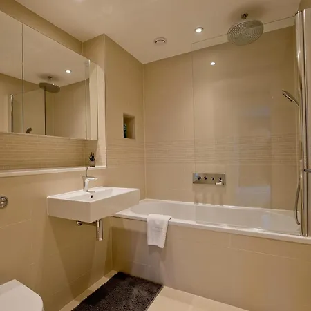 Apartment Luxury 360 Penthouse With Gym & Parking