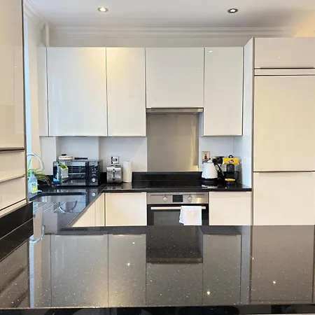 Apartment 2 Bed In Oxford Street London