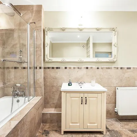 아파트 Boho 3-bed With Garden In Camden Next To Tube 런던