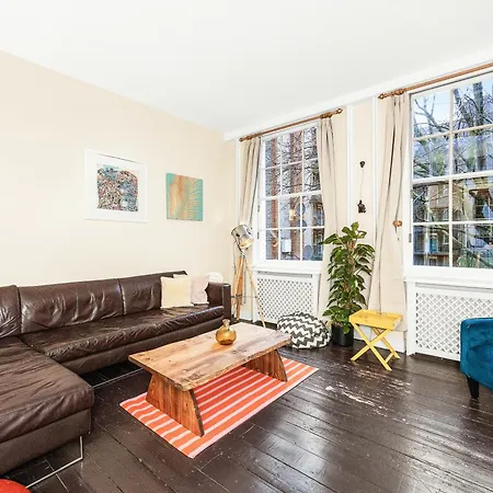 아파트 Boho 3-bed With Garden In Camden Next To Tube 런던