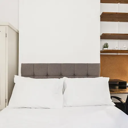 아파트 Boho 3-bed With Garden In Camden Next To Tube 런던