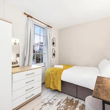 Boho 3-bed With Garden In Camden Next To Tube