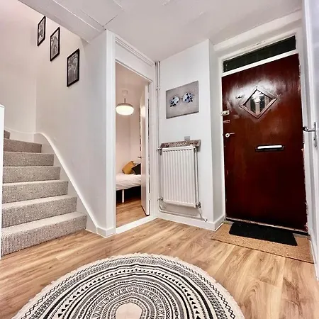 4 Bedroom Maisonette Camden Islington * London