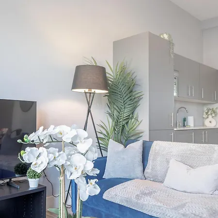 Apartment Avenir Heights By Mcf