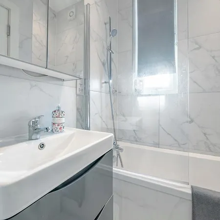 Apartment Avenir Heights By Mcf