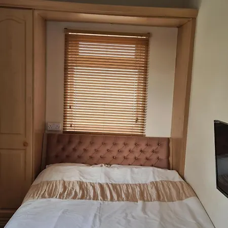 Guest house Ruislip Room *