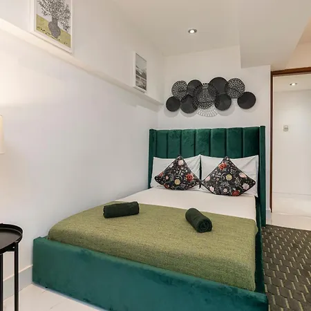 Apartment At Kensington Olympia *