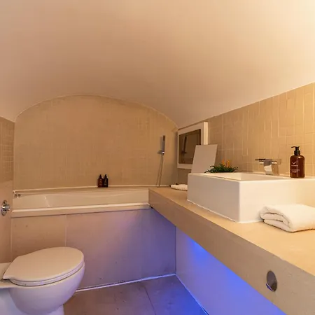 Apartment At Kensington Olympia London