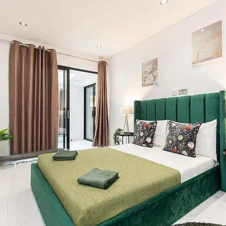 At Kensington Olympia Apartment London