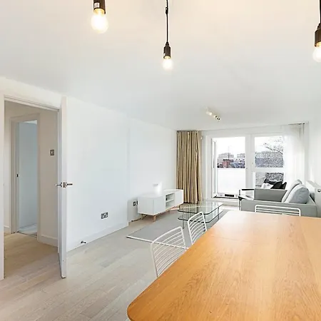Stylish 2bedroom With Balcony Apartment *
