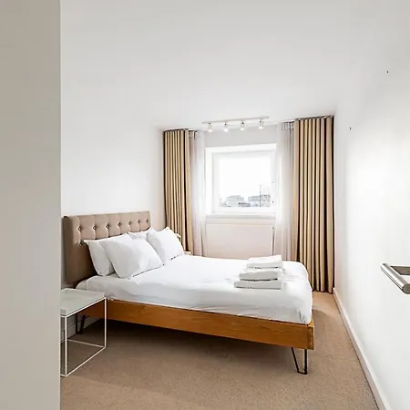 Stylish 2bedroom With Balcony *