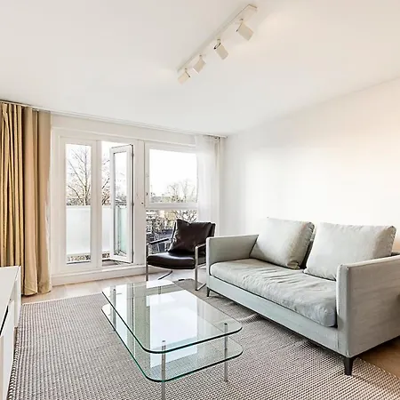Stylish 2bedroom With Balcony Apartment