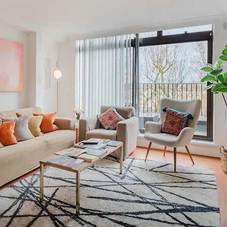 Hyde Park,2 Bedrooms 2bathrooms, Perfect For Families!